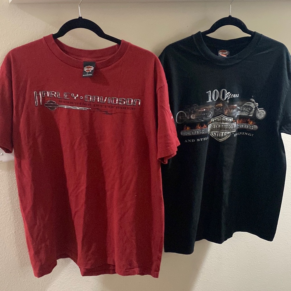 2 Harley Davidson T shirts Men Large